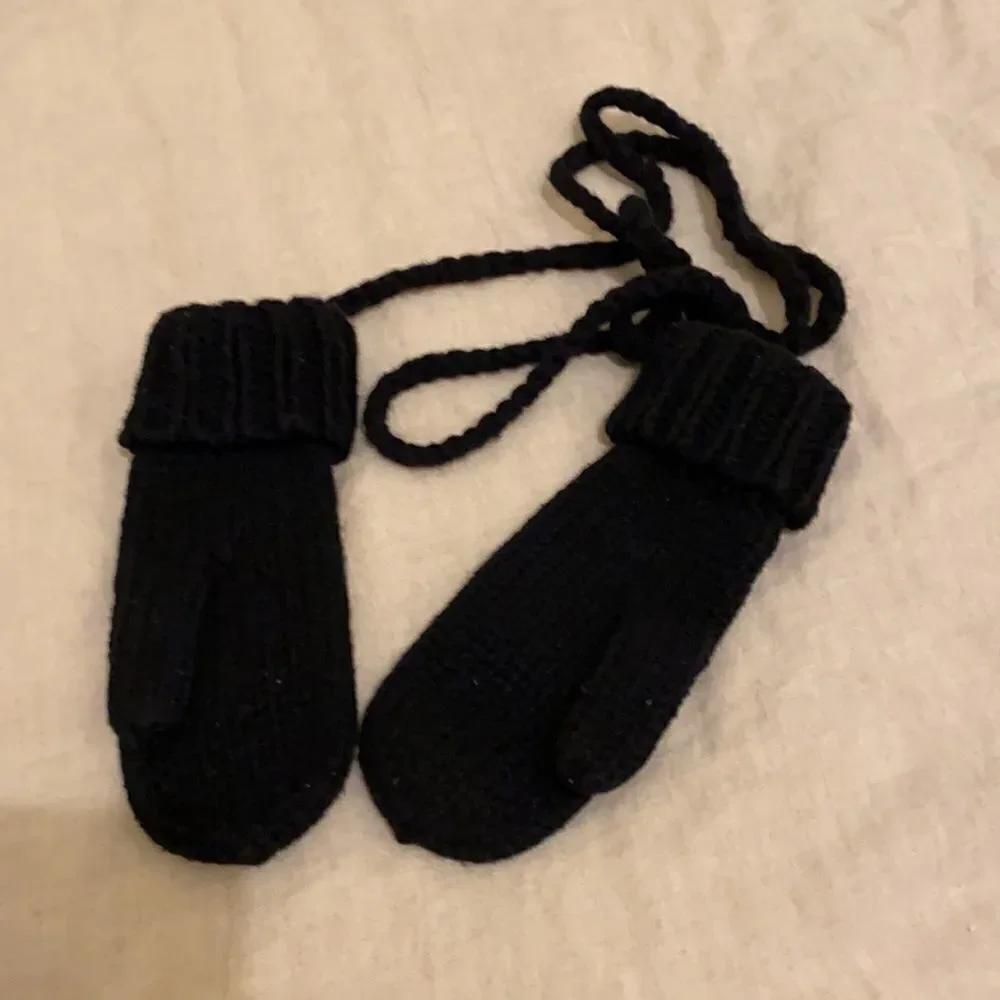 GAP Funny Warm Gloves In Very Good Condition. Size S/M